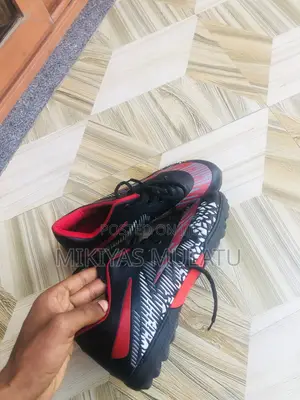 Football/Futsal Shoe