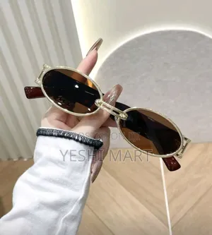 Vintage Classic Metal Oval Women Fashion Glasses for Holiday Gift Summ