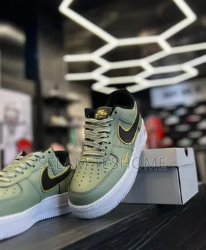Nike Air Force 1