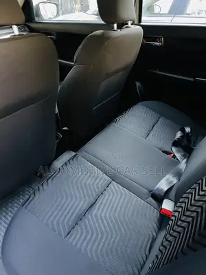 Suzuki Swift 2022 Brown