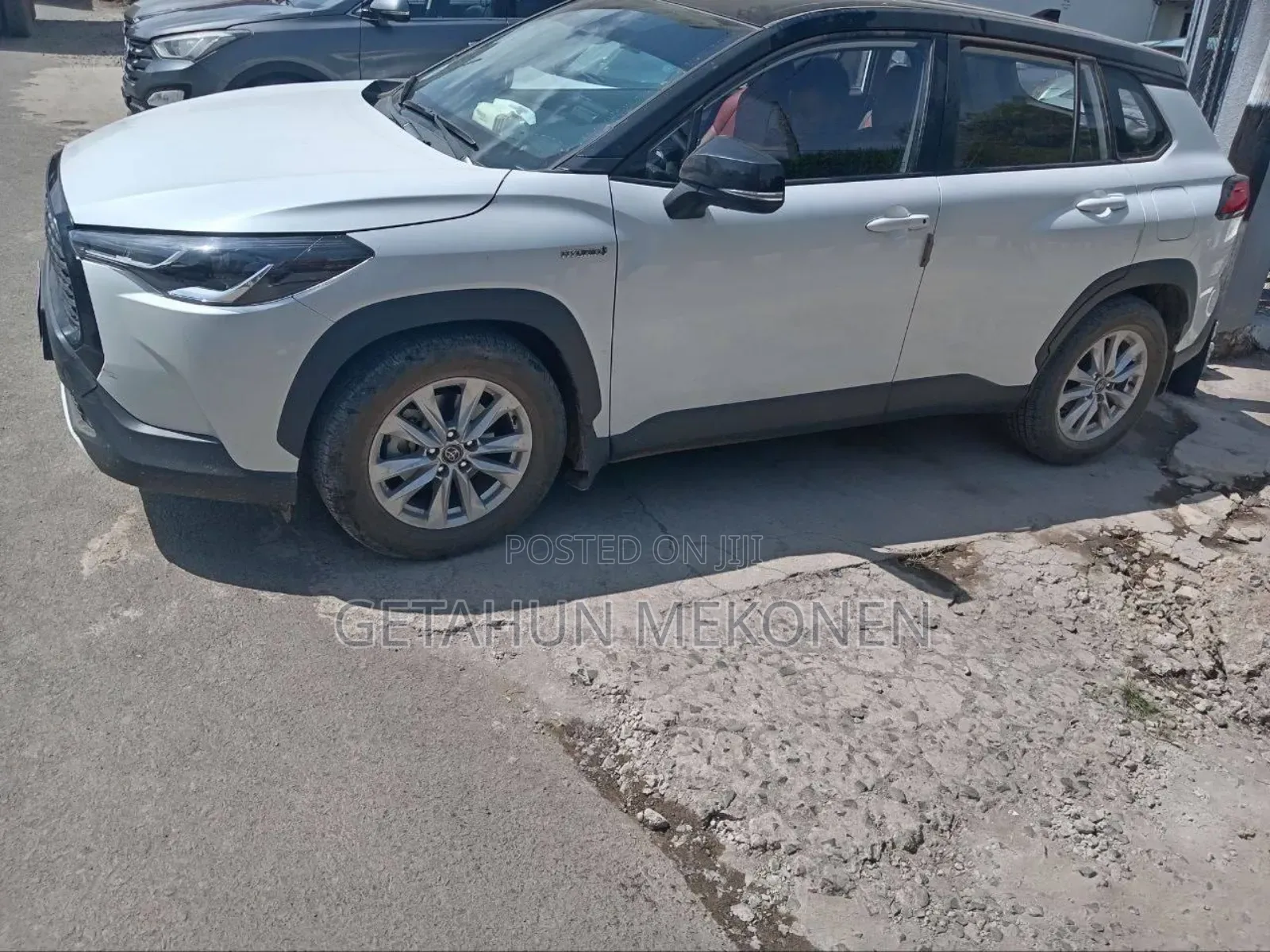 Toyota Corolla Cross Hybrid 2023 White