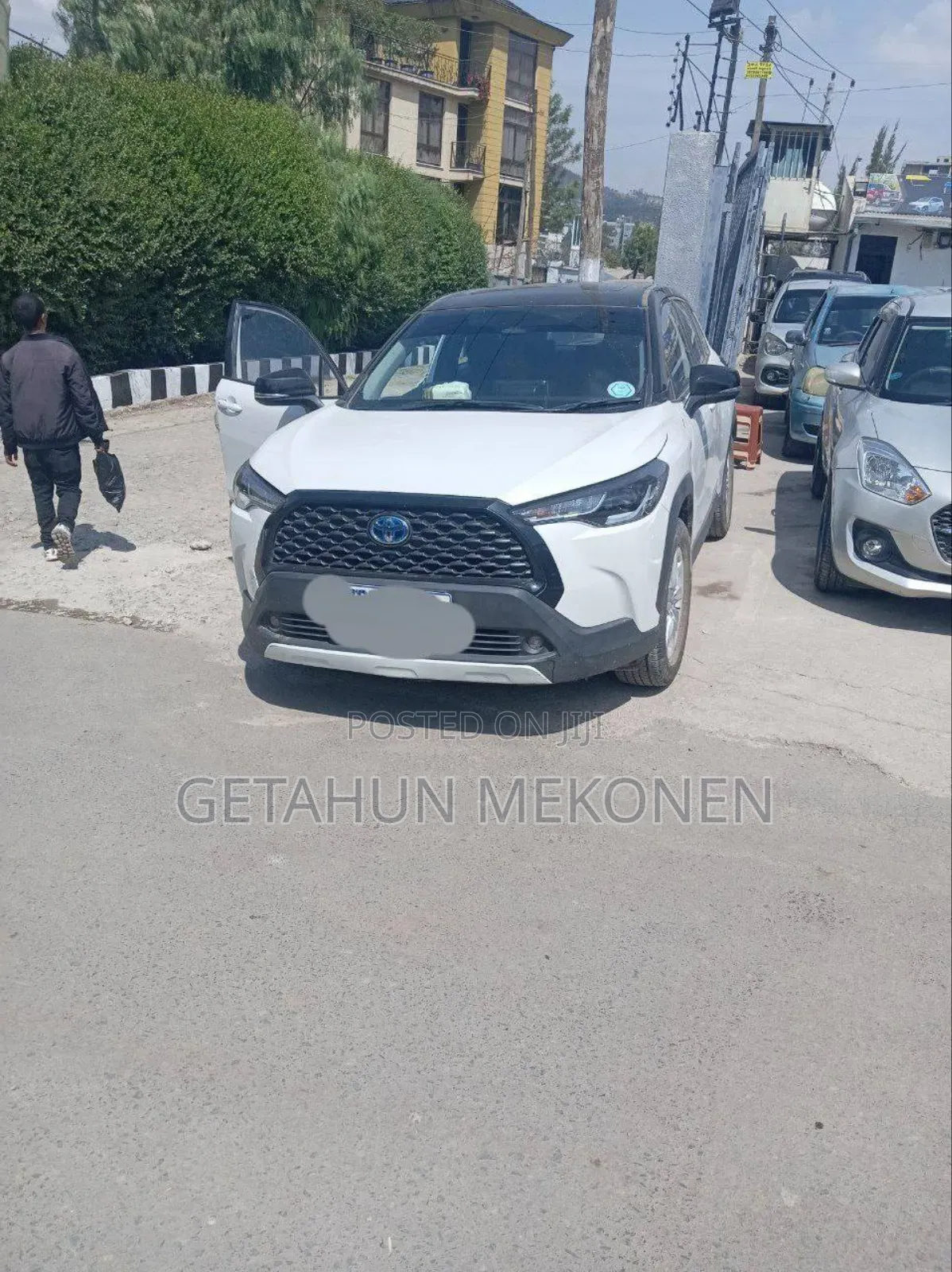 Toyota Corolla Cross Hybrid 2023 White