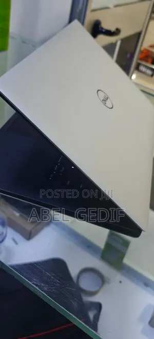 New Laptop Dell Precision 5540 16GB Intel Core I7 SSD 512GB