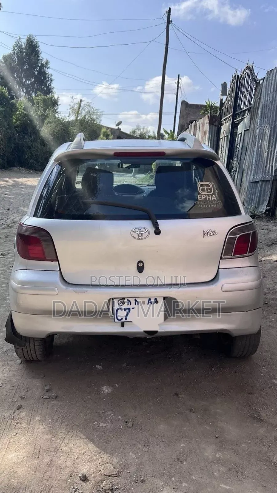 Toyota Vitz 2000 Silver