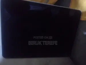 Photo - Apple iPad Air 128 GB Silver