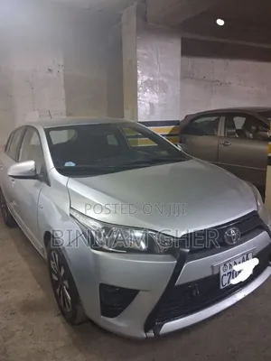Toyota Yaris 2017 Silver
