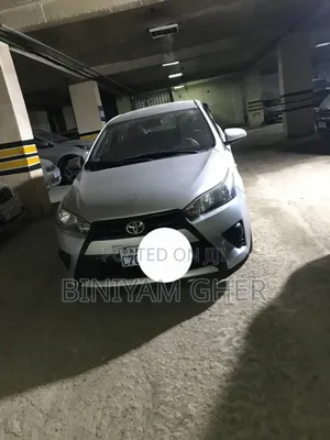 Toyota Yaris 2017 Silver