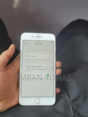 Photo - Apple iPhone 7 Plus 32 GB Silver