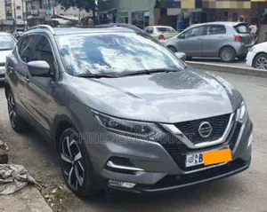 Photo - Nissan Qashqai 2018 Silver