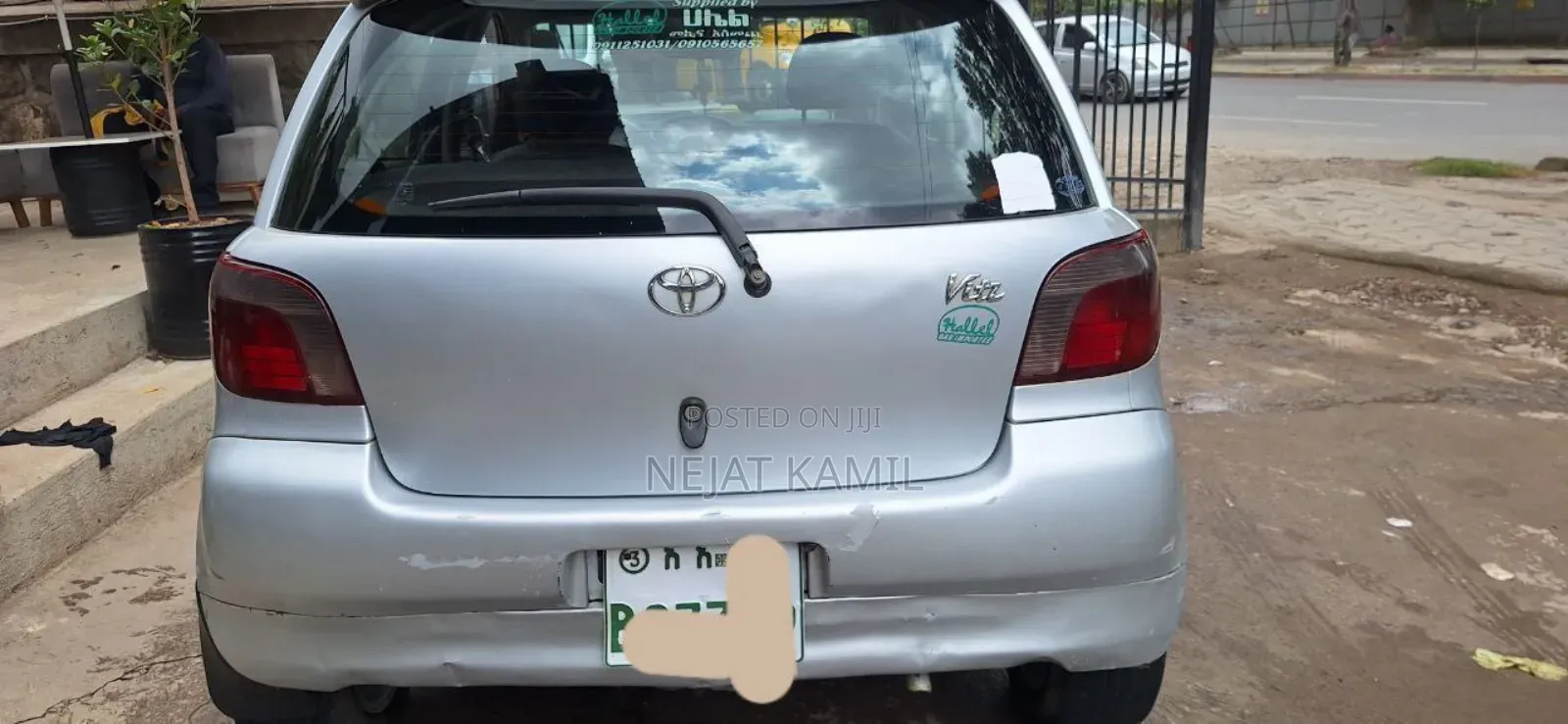Toyota Vitz 2000 Silver