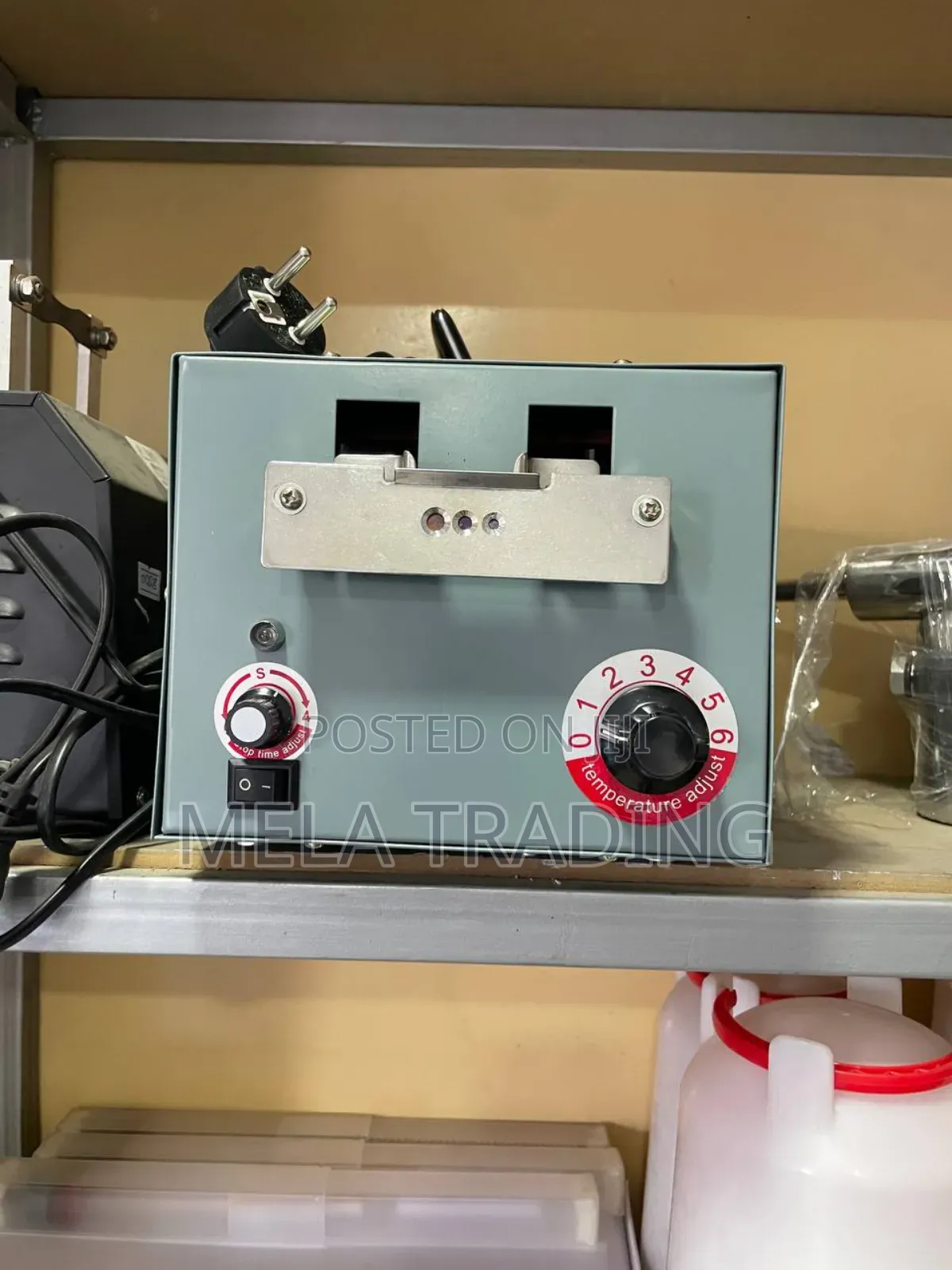 Automatic Debeaker የደሮ መንቆርት መቁረጫ