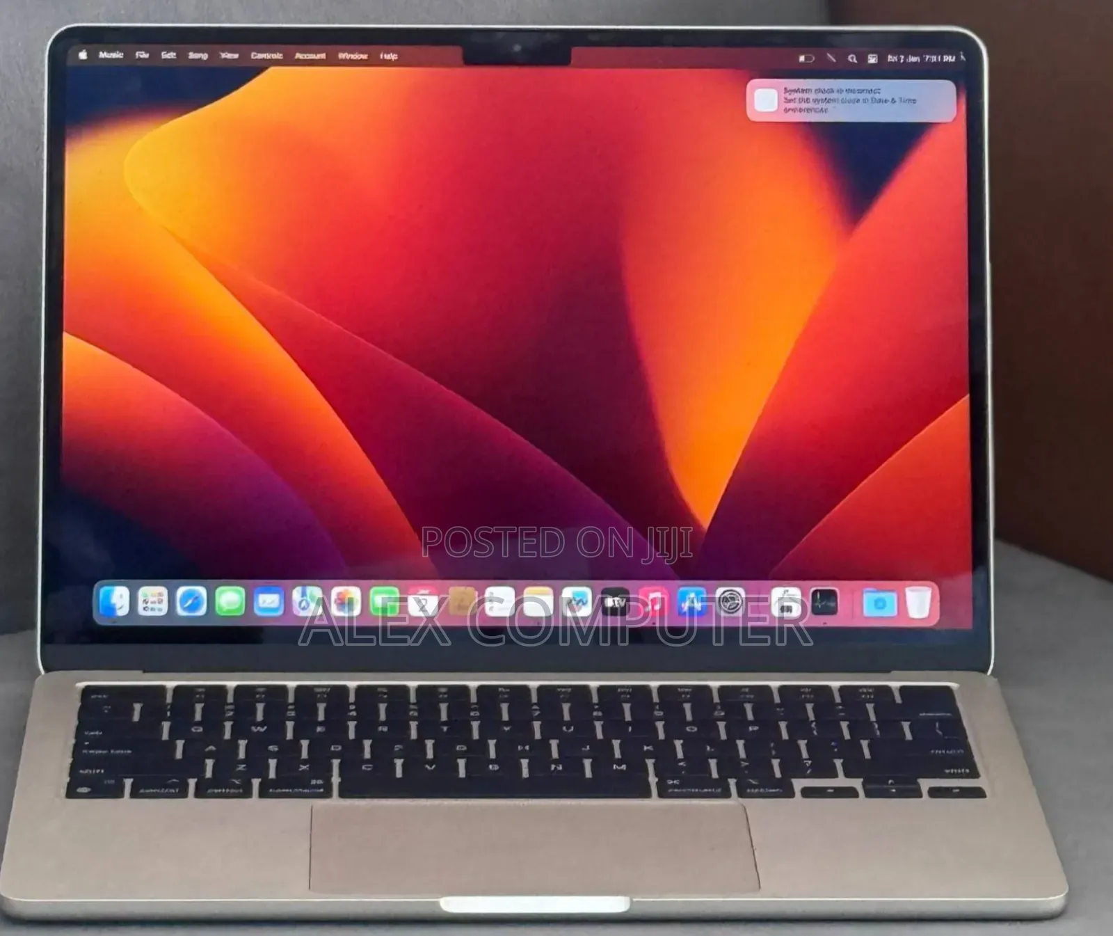 New Laptop Apple MacBook Air 2022 M2 8GB Apple M2 SSD 256GB