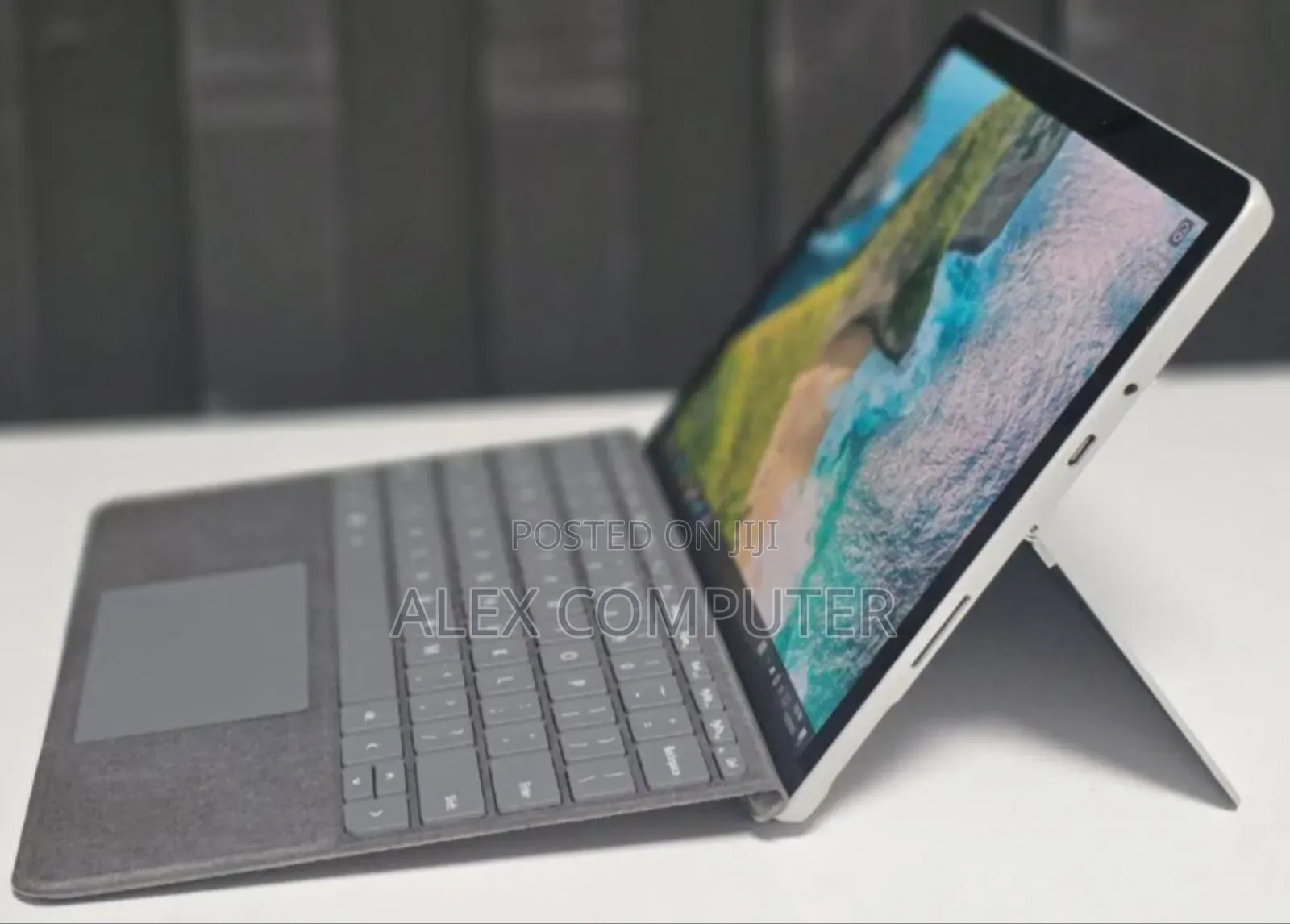 New Laptop Microsoft Surface Go 2 8GB Intel Pentium SSD 128GB