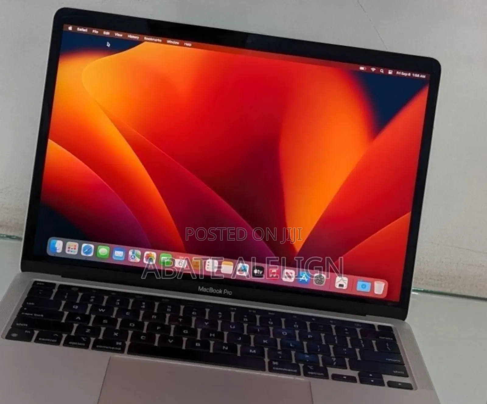 New Laptop Apple MacBook Pro 2022 M2 8GB Apple M2 SSD 256GB