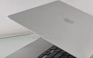 New Laptop Apple MacBook Pro 2022 M2 8GB Apple M2 SSD 256GB