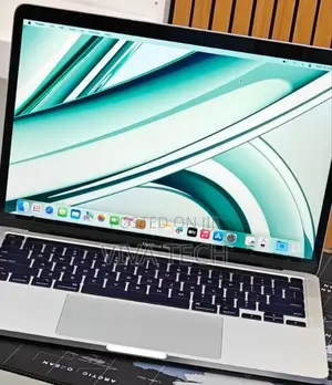 New Laptop Apple MacBook Pro 2022 M2 8GB Apple M2 SSD 256GB