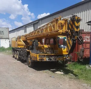 ክሬን እናከራያለን/ ኮንተቴነር እንሸጣለን እንገዛለን አግኙን