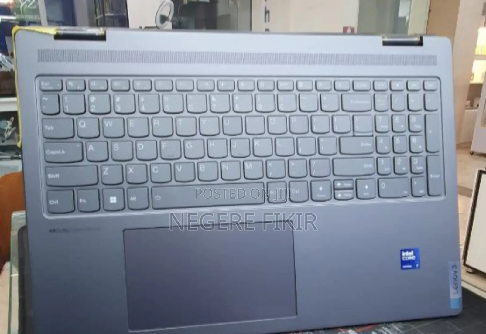 New Laptop Lenovo Yoga 7i 16GB Intel Core Ultra 7 SSD 1T