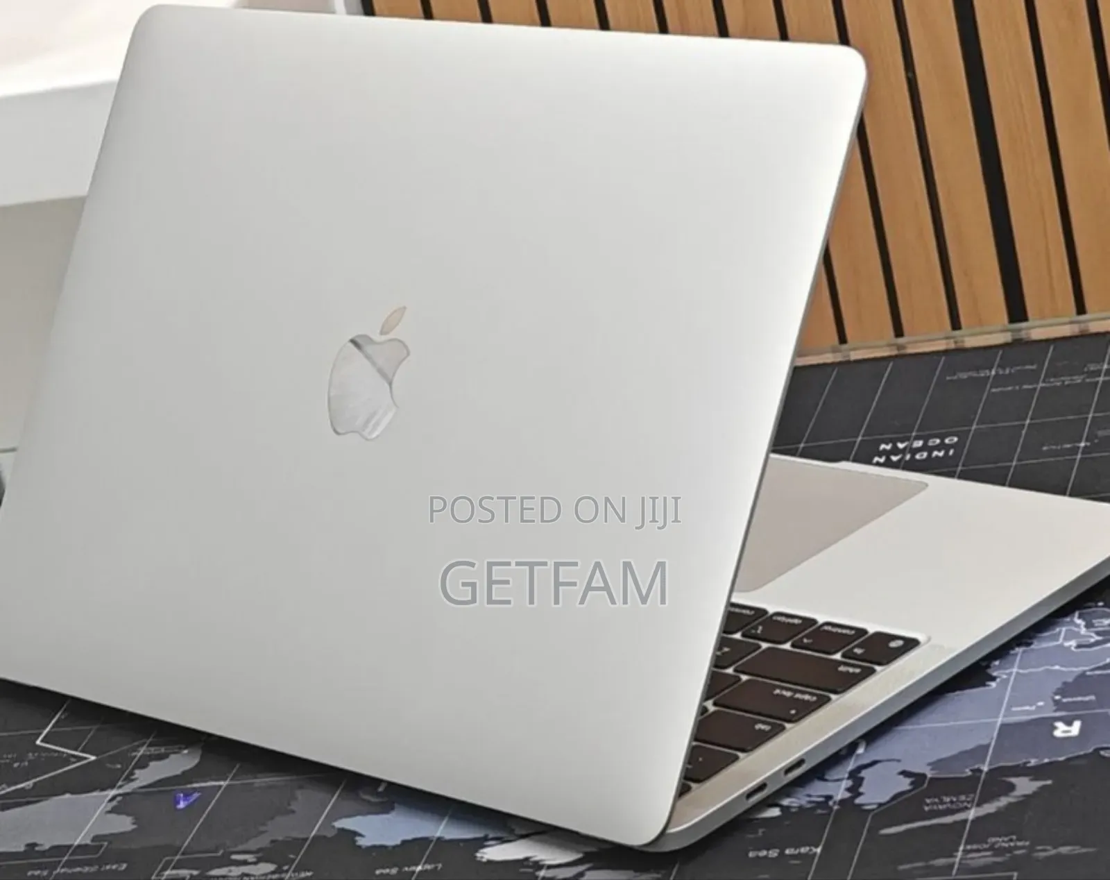 New Laptop Apple MacBook Pro 2019 8GB Intel Core M2 SSD 256GB