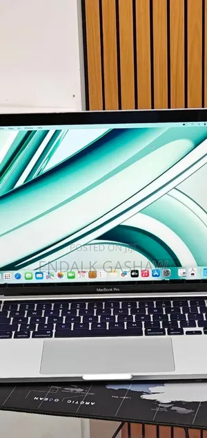 New Laptop Apple MacBook Pro 2022 M2 8GB Apple M2 SSD 256GB
