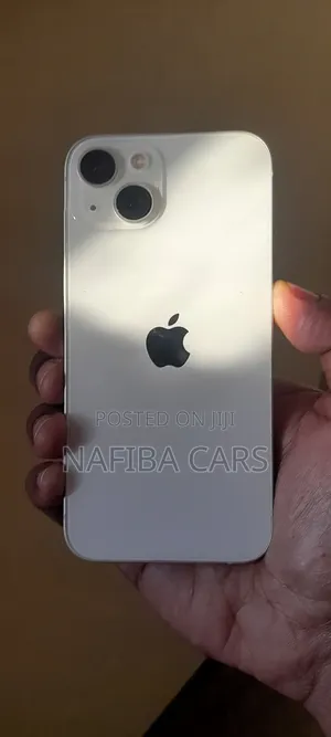 Photo - Apple iPhone 13 128 GB White