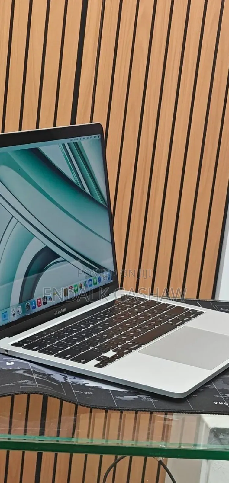 New Laptop Apple MacBook Pro 2022 M2 8GB Apple M2 SSD 256GB