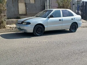 Hyundai Accent Base Sedan 1996 Gray