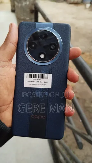 Photo - New Oppo A3 Pro 5G 256 GB Black