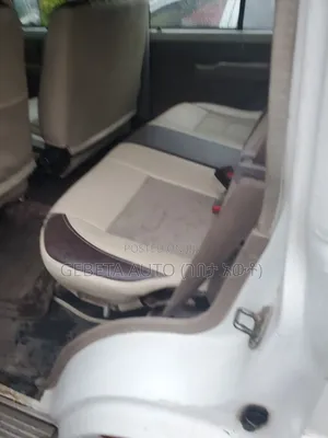 Toyota Land Cruiser 2010