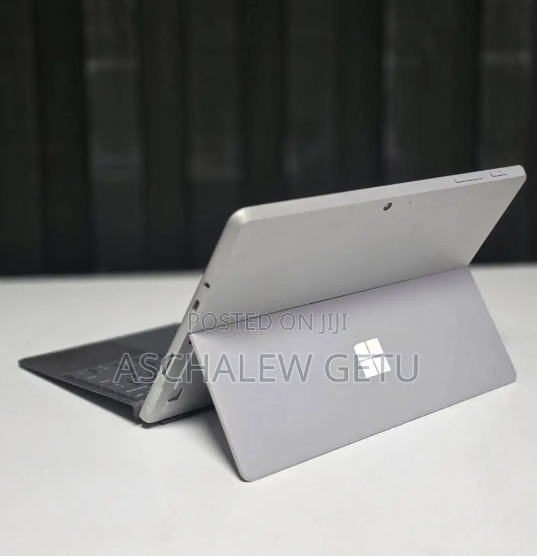 New Laptop Microsoft Surface 8GB Intel Pentium SSD 128GB