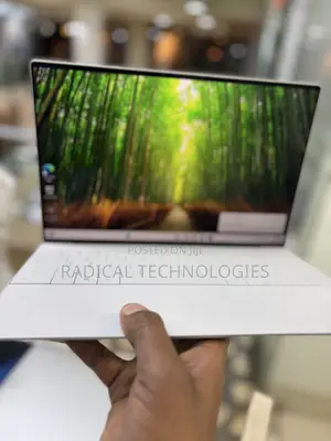 New Laptop Dell XPS 15 32GB Intel Core I7 SSD 512GB