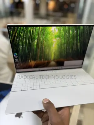 New Laptop Dell XPS 15 32GB Intel Core I7 SSD 512GB