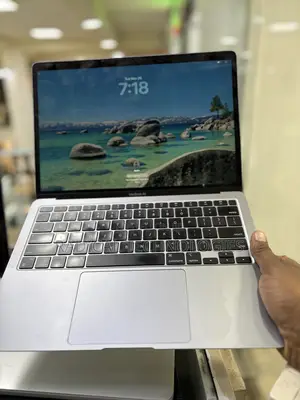 Photo - Laptop Apple MacBook Pro M1 8GB Intel Core I7 SSD 256GB