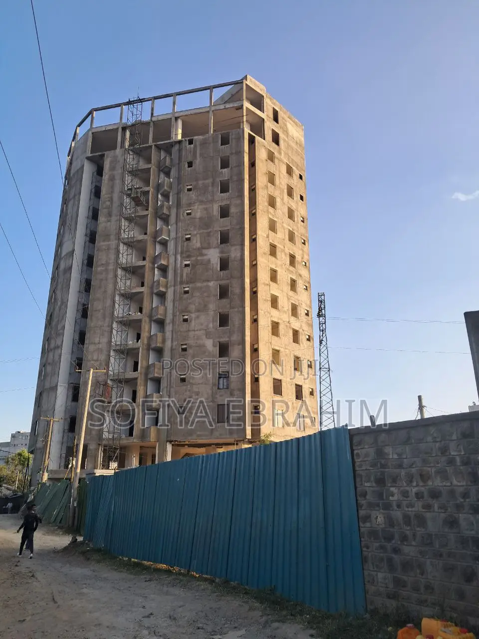 Furnished 2bdrm Apartment In ሂያ, Yeka For Sale