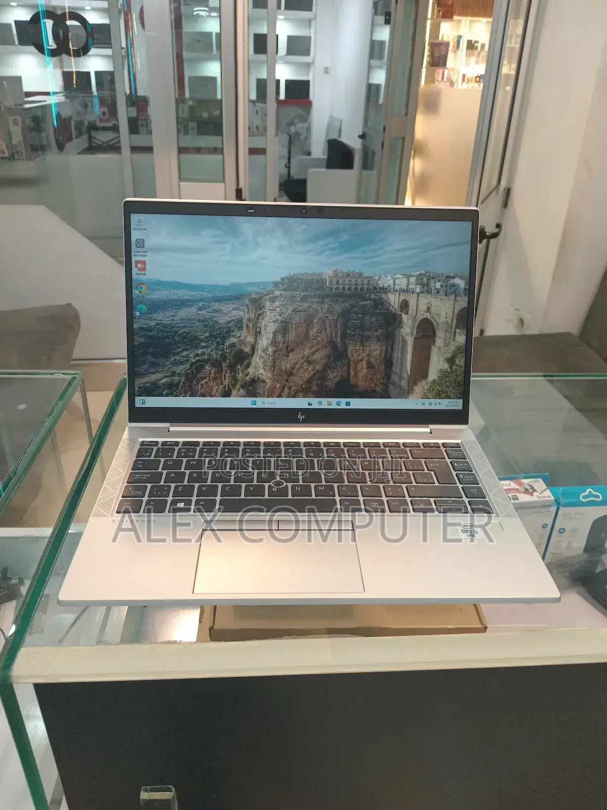 New Laptop HP EliteBook 840 G7 16GB Intel Core I5 SSD 512GB