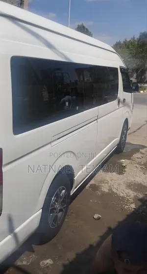 Toyota Grand HiAce 2020 White