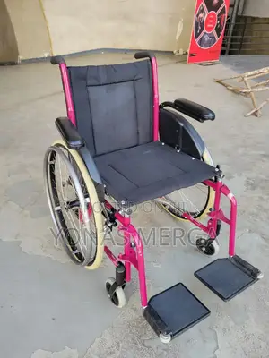Normal Wheelchair枠飆wheelchair 救从drive by Yourself or With Assistance.