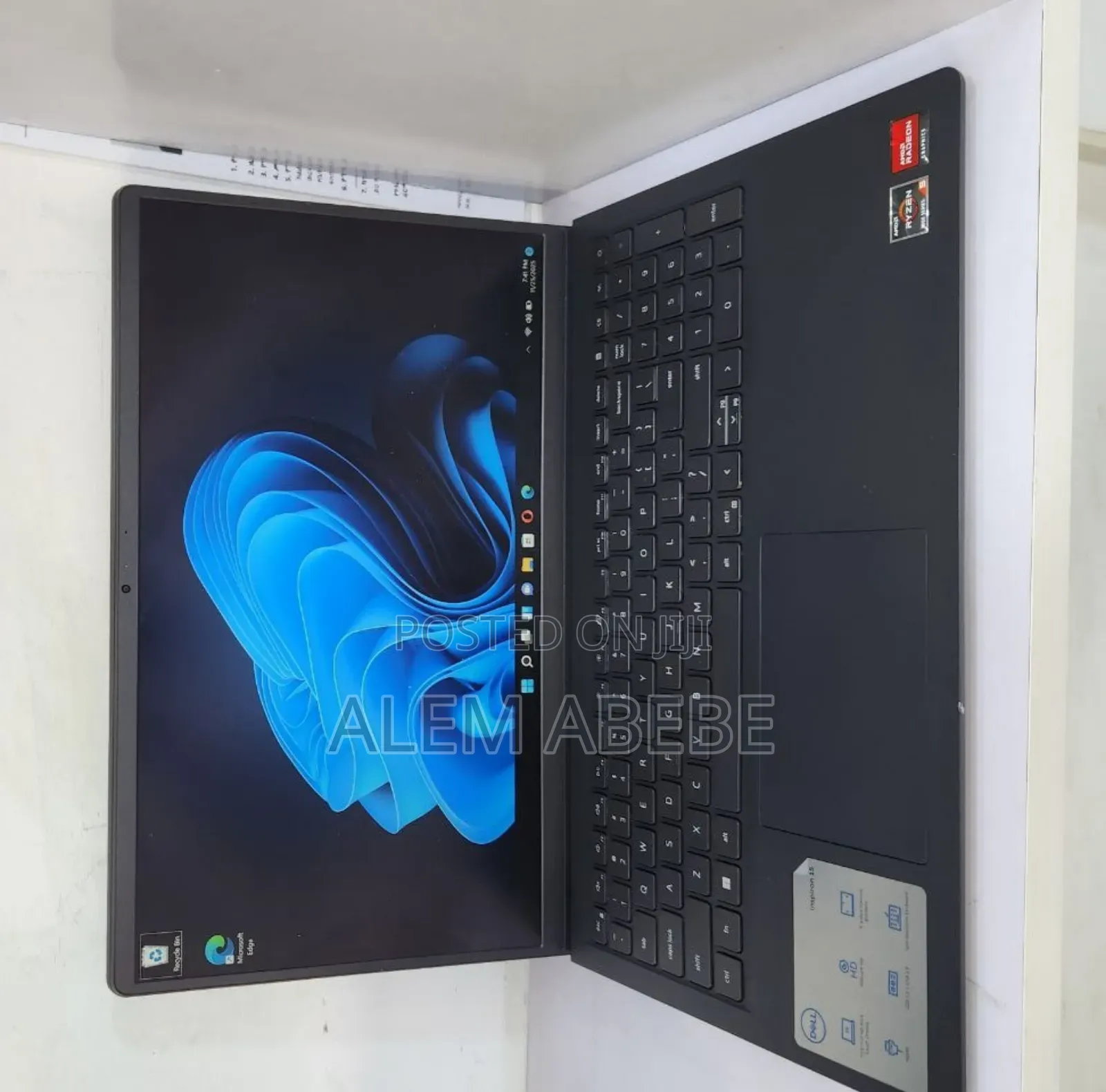 New Laptop Dell Inspiron 15 8GB AMD Ryzen 5 SSD 512GB