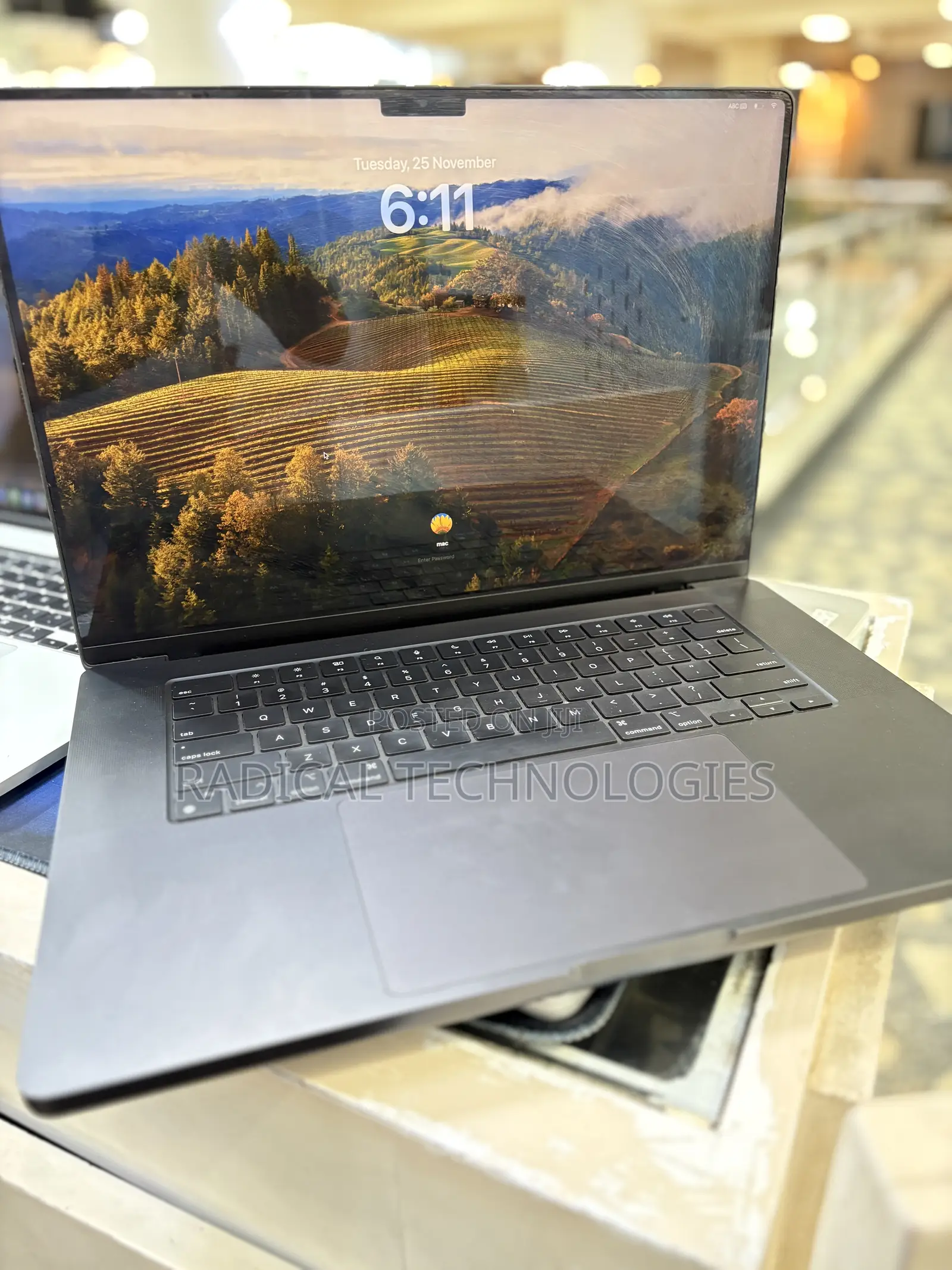 New Apple MacBook Pro 2023 M3 14-Inch 16GB Intel Core I9 SSD 512GB