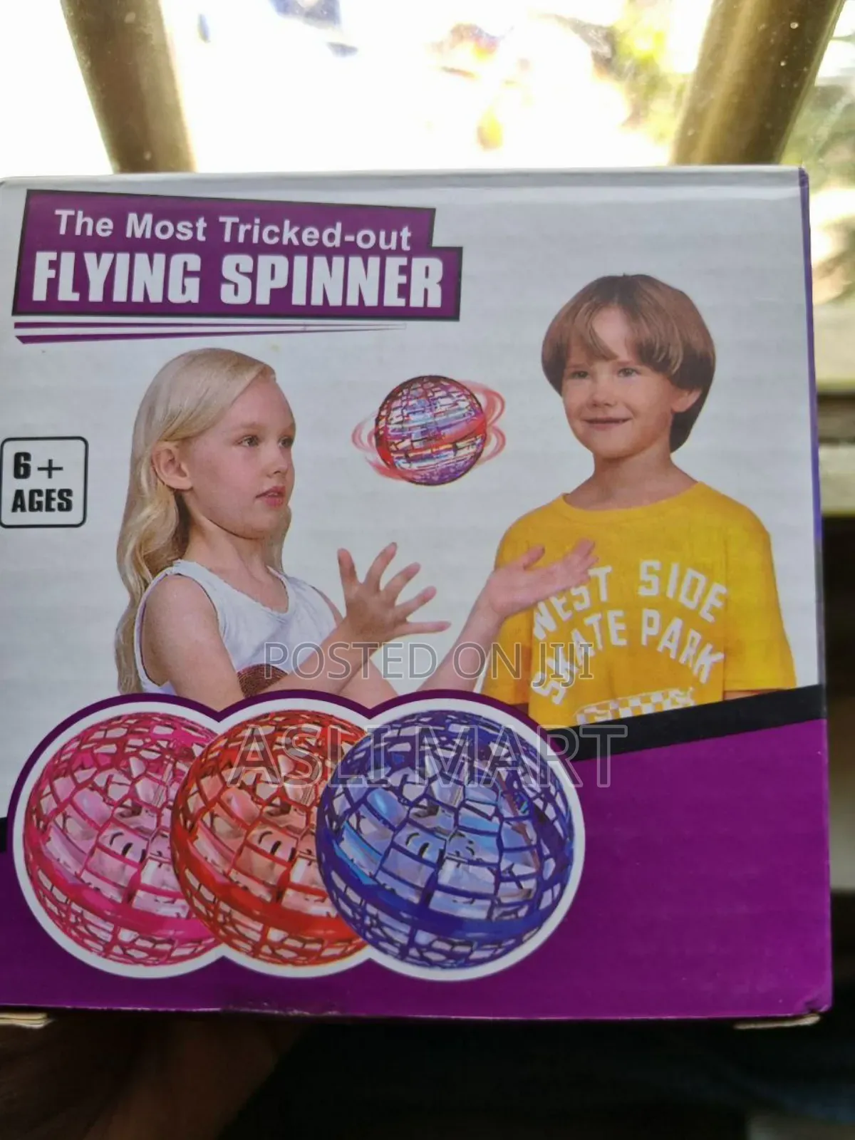 Flynova Pro, a Type of Hand-Operated, Spherical Flying Toy