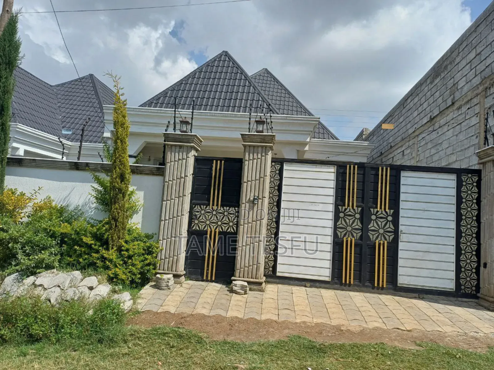 Furnished 3bdrm Villa in ሰሚት, Bole for sale