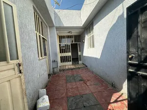 Furnished 2bdrm House in ሀያት, Bole for sale