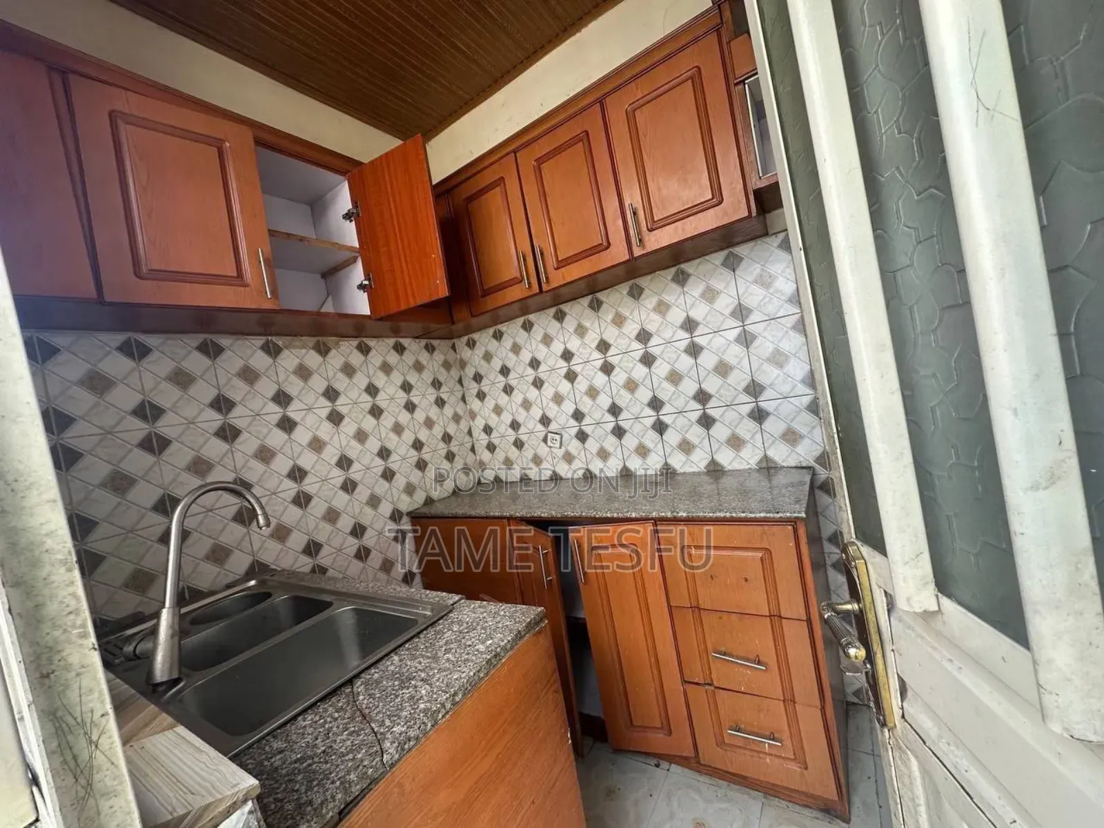 Furnished 2bdrm House in ሀያት, Bole for sale