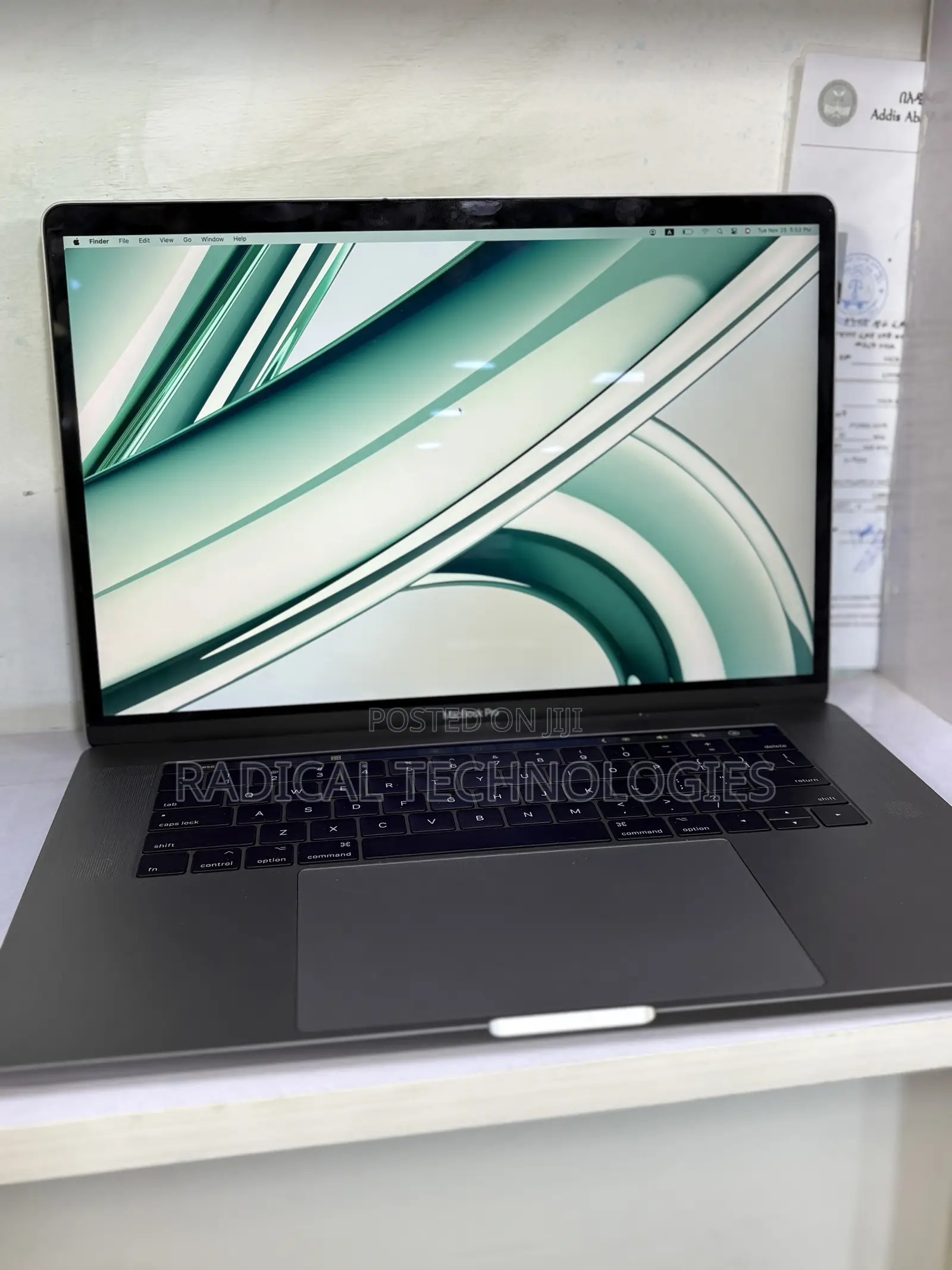 New Laptop Apple MacBook Pro 2017 16GB Intel Core I7 SSD 512GB