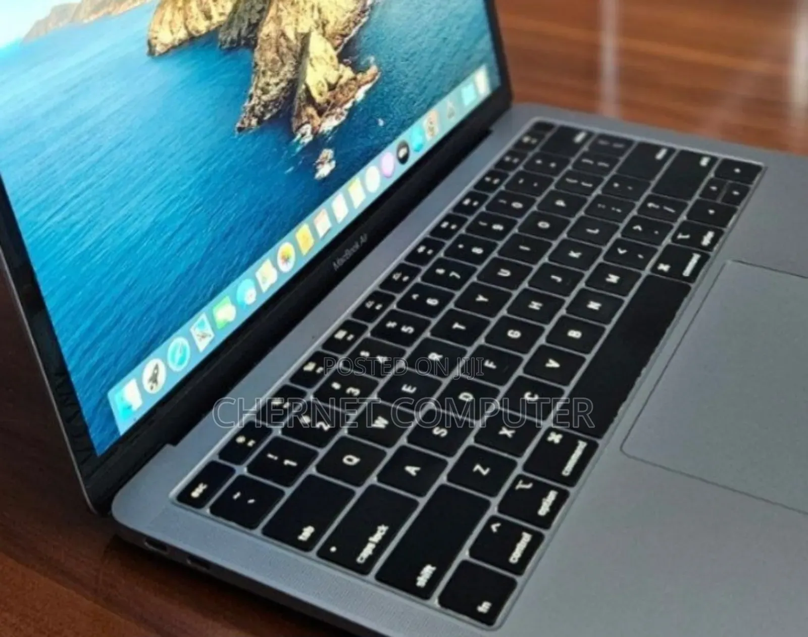 New Laptop Apple MacBook Air 2019 8GB Intel Core I5 SSD 128GB