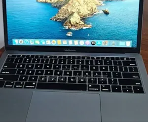 New Laptop Apple MacBook Air 2019 8GB Intel Core I5 SSD 128GB