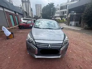 Mitsubishi Attrage 2021 Gray