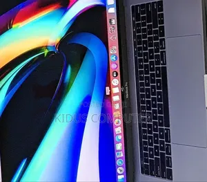 Photo - New Laptop Apple MacBook Pro 2019 32GB Intel Core I9 SSD 512GB