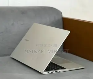 Photo - New Laptop Samsung Chromebook Pro 8GB Intel Core I5 SSD 512GB