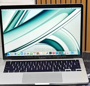 New Laptop Apple MacBook Pro 2022 M2 8GB Apple M2 SSD 256GB